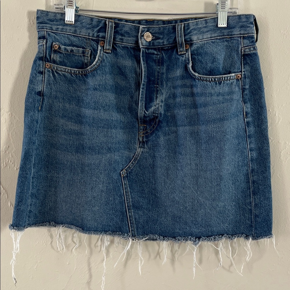 Classic Blue Denim Mini Skirt - Casual Raw Hem